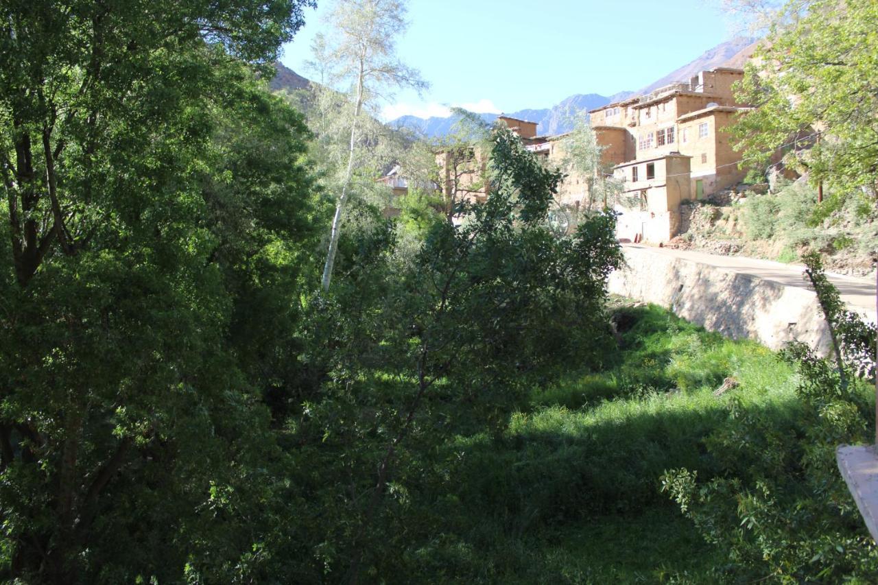 Auberge Toubkal Amsouzart Aitst Idar Tizgui Exteriör bild